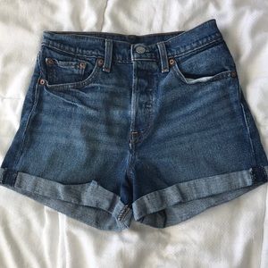 Levi’s Mom Shorts ~ 27